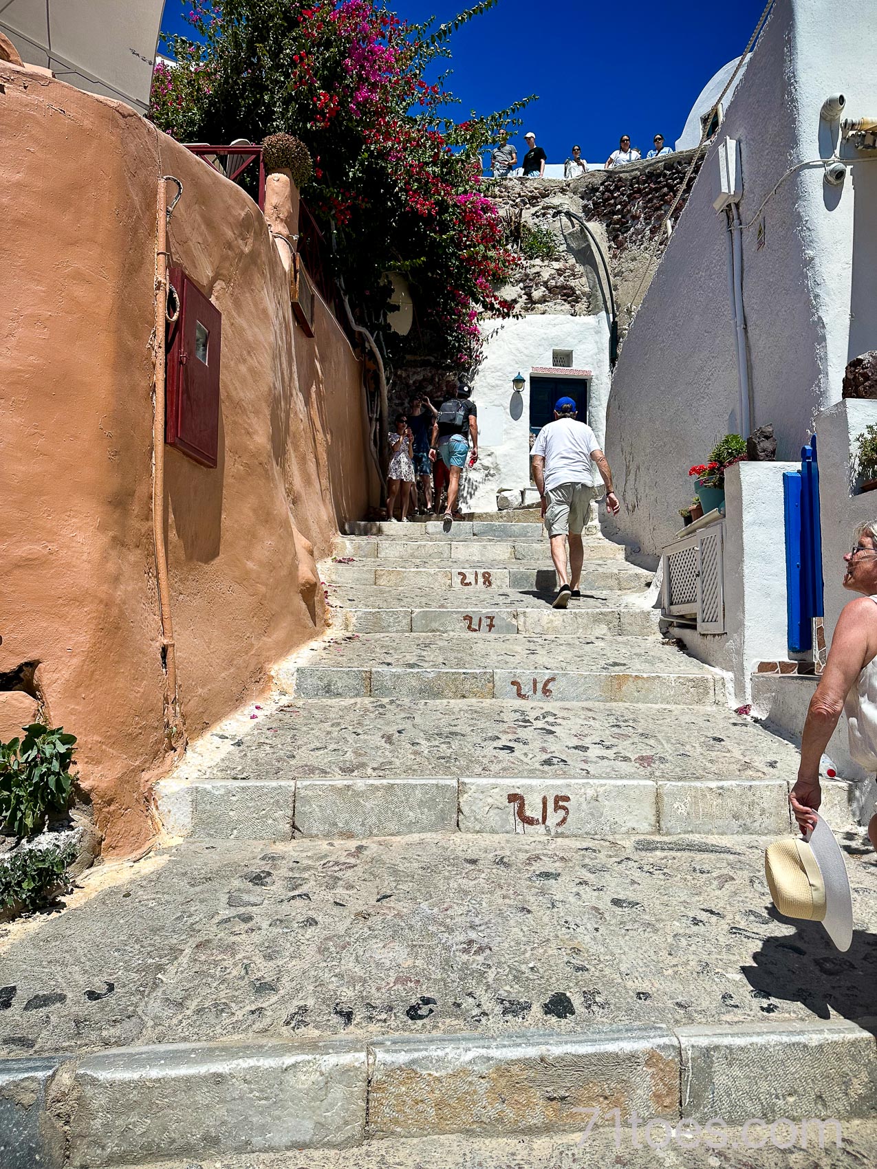 the steps back up from Oia from the water